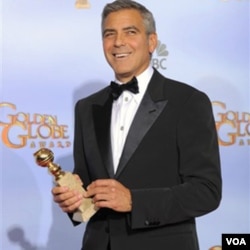 Aktor George Clooney mendapat penghargaan Golden Globe sebagai aktor terbaik dalam film 'The Descendants' (15/1). Clooney menjadi favorit untuk meraih Oscar sebagai aktor terbaik tahun ini.