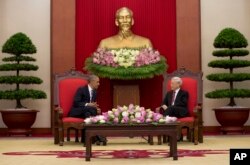 U.S. President Barack Obama meets with Vietnamese Communist party secretary general Nguyen Phu Trong at the Central Office of the Communist Party of Vietnam in Hanoi, Vietnam, Monday, May 23, 2016.