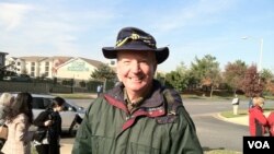 “以马内利教会”牧养执事鲍伯•纳尔逊。（美国之音 亚微拍摄）