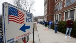 Red ispred biračkog mesta u Milvokiju