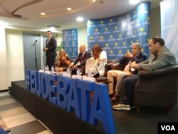 Novinarka Olja Bećković (moderatorka), sudija Apelacionog suda u Beogradu Miodrag Majić, koordinatorka Nacionalnog konventa o EU Nataša Dragojlović, profesor na FPN-u Slobodan Samardžić i novinar Zoran Panović ispred "Demostata" učestvuju na debati "Stane nacije - koliko smo zaista za EU", u hotelu Aleksandar u Nišu, 19. juna 2019.