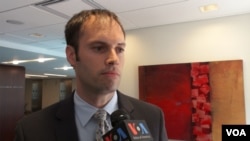 美利坚大学教授泰马（照片来源：美国之音）