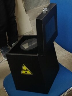 Baterai nuklir berbahan plutonium-238 hasil riset tim Universitas Gadjah Mada (UGM).