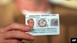 미국 영주권 카드. (자료사진)