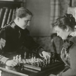 Helen and Anne playing chess