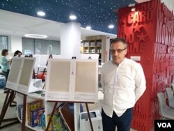 Voditelj digitalnog arhiva Mediacentra i autor izložbe Dragan Golubović