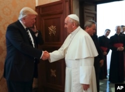 Papa Franjo sa predsednikom SAD Donaldom Trampom u Vatikanu, 24. maja 2017.