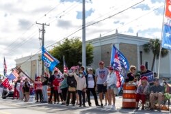 Sebagian pendukung Presiden Trump berseru memintanya untuk mencalonkan diri lagi pada 2024.