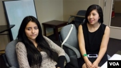 露比和吉安卡拉在一起（美国之音 方正拍摄）