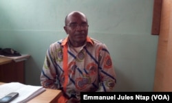 Sosthène Médard Lipot, conseiller politique et communication du président du MRC, Mouvement pour la renaissance du Cameroun, le 28 juillet 2017. (VOA/Emmanuel Jules Ntap)