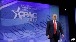 Prezident Donald Tramp konservativ jamoalar anjumani (Conservative Political Action Conference (CPAC)) da so'zlayapti.
