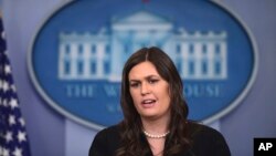 새라 허커비 샌더스 백악관 대변인이 12일 정례 브리핑에서 북한 문재에 관해 언급했다.