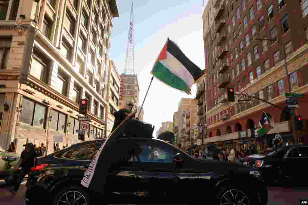 Pro-palestinski demonstranti u Los Angelesu.