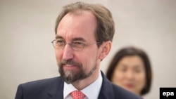 Zeid Ra'ad Al Hussein, Haut-Commissaire des Nations Unies aux droits de l'homme, sourit lors d'une déclaration liminaire à la 31e session du Conseil des droits de l'homme, au siège européen des Nations Unies (ONU) à Genève, Suisse, 29 février ici 2016. ep
