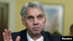 Direktur Secret Service atau Paswalpres AS, Mark Sullivan memberikan kesaksian di hadapan anggota Senat AS.