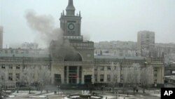 Smoke pours from railway station following terrorists attack, Volograd, Dec. 29, 2013.
