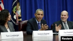 Presiden Obama dalam pertemuan dengan para pemimpin bisnis dan pertanian terkait TPP di Departemen Pertanian AS (6/9).