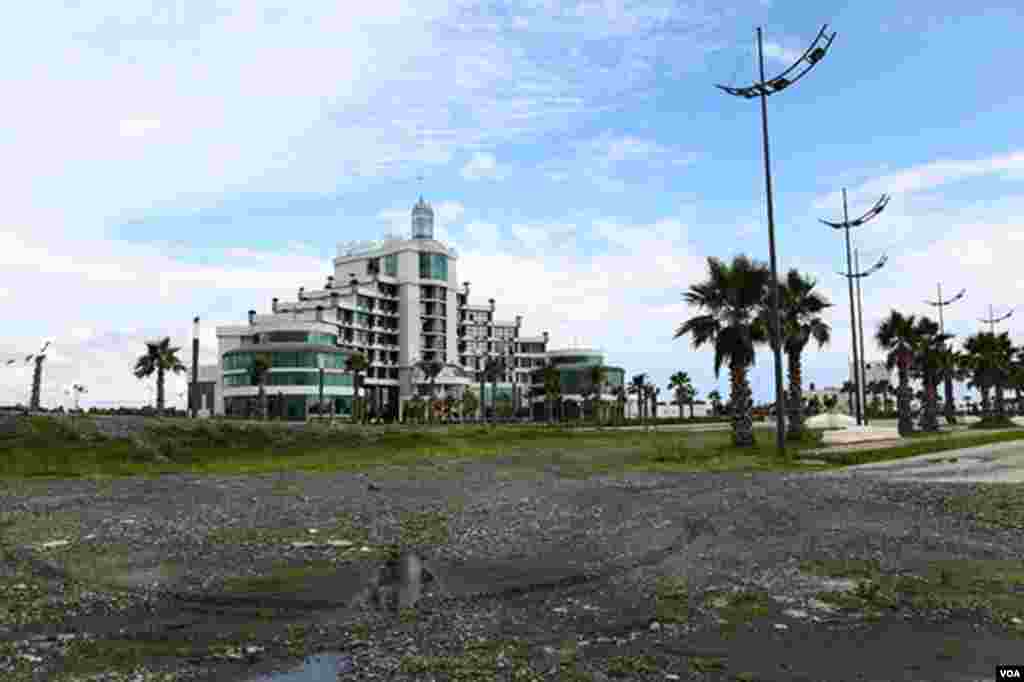 Anaklia's Golden Fleece Hotel derives its name from the belief that Jason, the ancient Greek mythological hero, captured the Golden Fleece on what is now the Black Sea coast of Georgia. (V. Undritz for VOA)