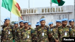 Pasukan Penjaga Keamanan PBB mengikuti upacara upacara di Markas Besar MINUSMA di Bamako, Mali, 27 September 2017. (Foto: dok).