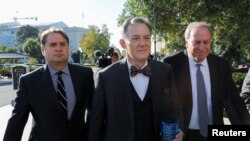 George Kent, Wakil Asisten Menteri Luar Negeri untuk Europa tiba untuk memberi kesaksian dalam penyelidikan pemakzulan Presiden Donald Trump di Washington, 15 Oktober 2019.