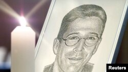 Sketsa potret Daniel Pearl, jurnalis Wall Street Journal di London, Inggris, 5 Maret 2002. (Foto: dok). 