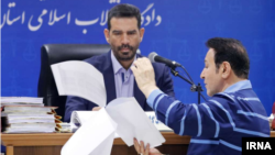 حسین هدایتی سرمایه دار معروف ایرانی در دادگاه