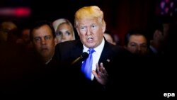 រូបឯកសារ៖ បេក្ខជនប្រធានាធិបតីគណបក្សសារធារណរដ្ឋលោក Donald Trump ថ្លែងពីការឈ្នះ ការបោះឆ្នោតបឋមនៅរដ្ឋ Connecticut រដ្ឋ Delaware រដ្ឋ Marlyland រដ្ឋ Pennsylvania និងរដ្ឋ Rhode Island នៅអគារ Trump Tower ក្នុងបូរី New York ស.រ.អា កាលពីថ្ងៃទី២៦ ខែមេសា ឆ្នាំ២០១៦។