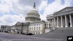 Kongres kembali ke Capitol Hill untuk mencoba menghindari penutupan pemerintahan, sementara anggota DPR dari Partai Republik juga mempertimbangkan apakah akan melanjutkan penyelidikan pemakzulan terhadap Presiden Joe Biden. (Foto: AP)