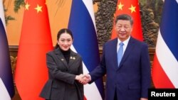 นายกรัฐมนตรีแพทองธาร ชินวัตร ถ่ายภาพร่วมกับนายกรัฐมนตรีสี จิ้นผิง ที่กรุงปักกิ่ง