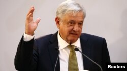 Presiden Meksiko, Andres Manuel Lopez Obrador berbicara kepada di Mexico City (foto: dok). 