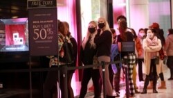 "Crni petak" u tržnom centru Tajsons Korner u Virdžiniji, 27. novembra 2020.