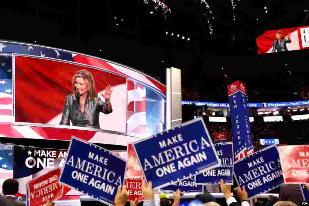 U.S. Rep. Marsha Blackburn speaks on the final night of the Republican National Convention in Cleveland, Ohio. The theme of the night was "Make American One Again." (A. Shaker/VOA)