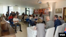 A press conference led by senior officials of the European Union on the controversial Draft Law on the Association and Non-Governmental Organization on Friday May 22, 2015. (Photo: Neou Vannarin/ VOA Khmer)