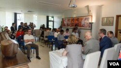 A press conference led by senior officials of the European Union on the controversial Draft Law on the Association and Non-Governmental Organization on Friday May 22, 2015. (Photo: Neou Vannarin/ VOA Khmer)