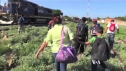 Immigrant Influx on Texas Border Heats Up Political Debate