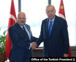 Uluslararası Ceza Mahkemesi Başsavcısı Kerim Khan'ı Türkevi'nde kabul eden Cumhurbaşkanı Erdoğan