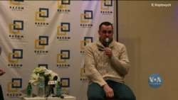 Український режисер та активіст Олег Сенцов зустрівся у Нью-Йорку з українською громадою. Відео