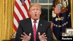 ប្រធានាធិបតី​ស.រ.អា Donald Trump ធ្វើដំណើរ​ទៅ​កាន់ព្រំដែន​រវាង​ស.រ.អា និងប្រទេស​ម៉ិចស៊ិក​នៅ​ថ្ងៃ​ព្រហសត្បិ៍​នេះ។