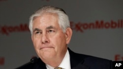 លោកRex Tillerson​នាយកប្រតិបត្តិ​ក្រុមហ៊ុនExxonMobil ជា​បេក្ខជន​សម្រាប់​តំណែង​រដ្ឋមន្ត្រី​ការបរទេស។​