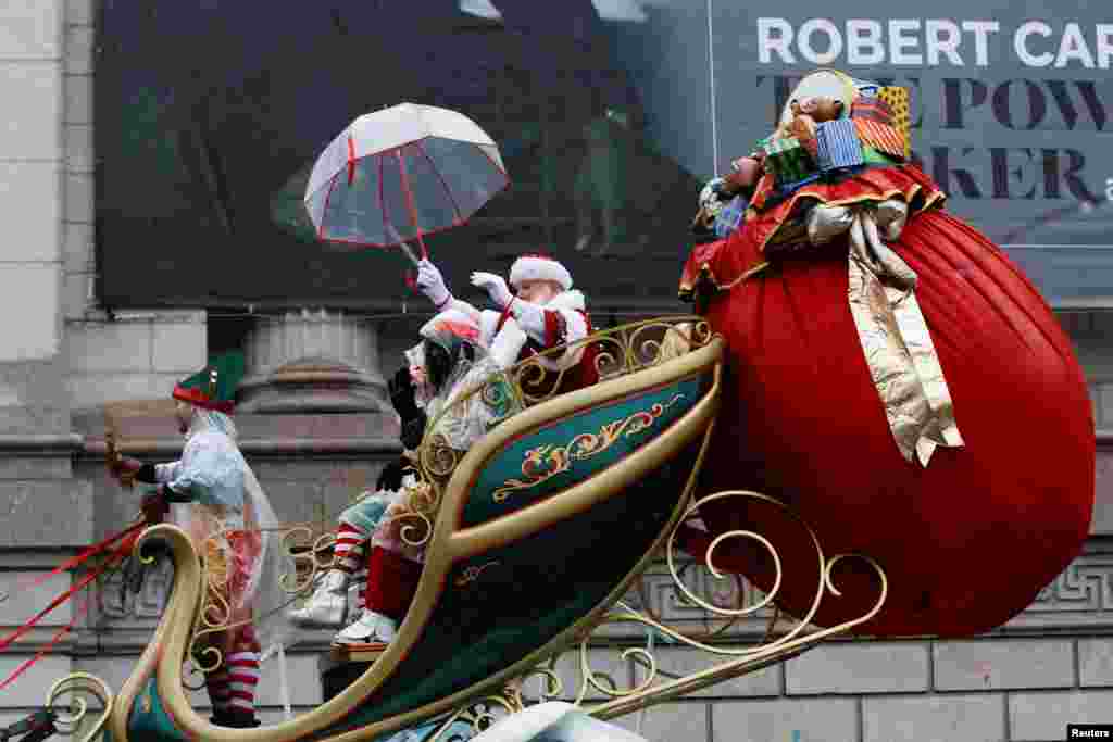 A man dressed as Santa Claus participates at the 98th Macy's Thanksgiving Day Parade in New York City, Nov. 28, 2024. 