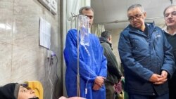 Séismes: convoi d'aide humanitaire en Syrie, frustrations en Turquie 