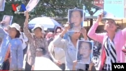 ពលរដ្ឋ​តវ៉ា​នឹង​ការ​ចាប់ខ្លួន​លោក​ម៉ម សូណង់ដូ