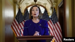 미국 민주당 소속의 낸시 펠로시 연방 하원의장이 24일 기자회견을 열고 도널드 트럼프 대통령에 대한 탄핵 조사를 시작한다고 발표했다.