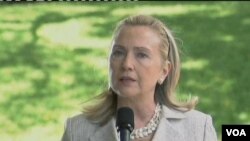 Hillary Clinton: Iran harus menanggapi segera 'pertanyaan sungguh-sungguh' dalam laporan PBB soal program nuklirnya.