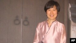 Jane Jeong Trenka is a Korean-adoptee who advocates for single mothers, (J. Strother/VOA)