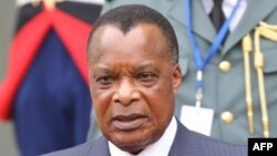 Président congolais Denis Sassou Nguesso na palais de l'Elysée na Paris le 29 mai 2018.