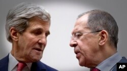 Menlu AS John Kerry akan bertemu dengan Menlu Rusia Sergei Lavrov di London guna mengakhiri krisis di Ukraina (foto: dok). 