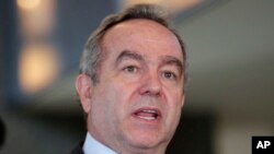 Thứ trưởng Ngoại giao Hoa Kỳ Kurt Campbell nói khả năng tàu ngầm của AUKUS “có ý nghĩa to lớn trong nhiều tình huống khác nhau, bao gồm cả tình huống xuyên eo biển (Đài Loan).”