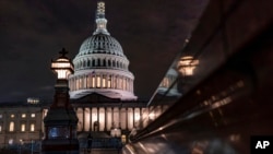 美国国会众议院周二（2023年9月26日）晚就政府开支进行的辩论持续到周三凌晨三点。（美联社）