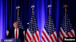 បេក្ខជន​ប្រធានាធិបតី​គណបក្ស​សាធារណរដ្ឋលោក Donald Trump ថ្លែង​នៅ​សាកលវិទ្យាល័យ​ Youngstown State ក្នុង​ទីក្រុង​ Youngstown រដ្ឋ Ohio កាលពី​ថ្ងៃ​ទី​០៨ សីហា​ ២០១៦។